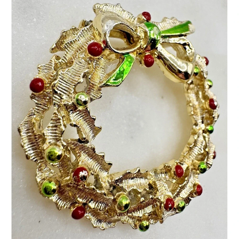 Vintage Christmas‎ Wreath Brooch Gerry's Gold Tone Red Green Bow Holiday Pin